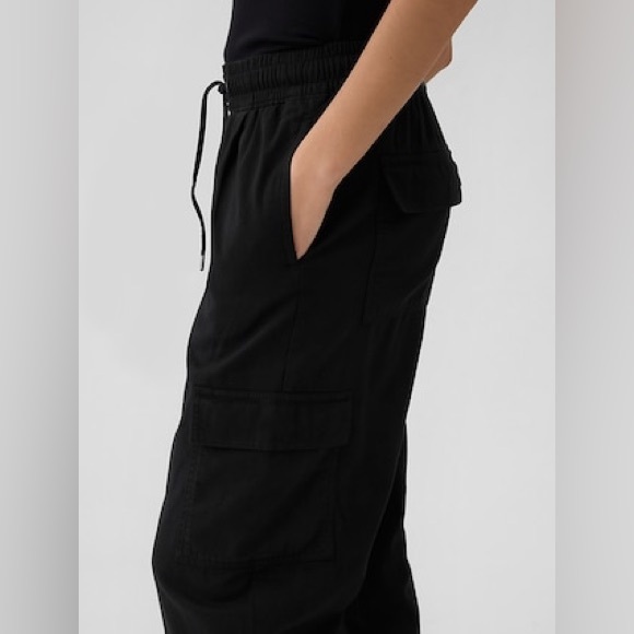GAP Easy Cargo Pants - Picture 3 of 9